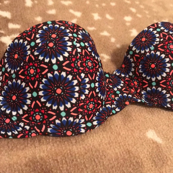 Old navy swimsuit top. - Picture 2 of 3